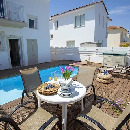 Villa Luxury With A Private Pool And Garden Pernera 31 *