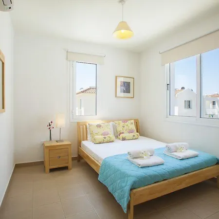 Luxury With A Private Pool And Garden Pernera 31 *