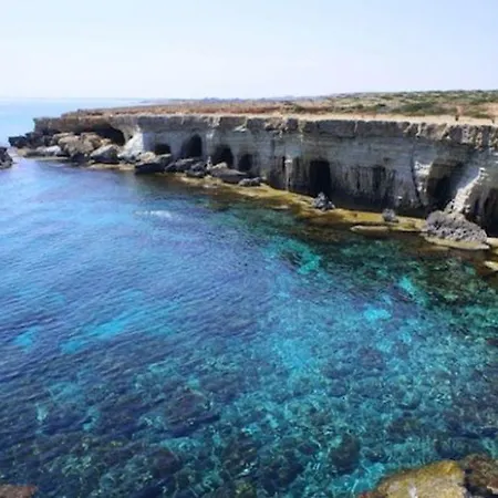 Villa Luxury With A Private Pool And Garden Pernera 31 Protaras