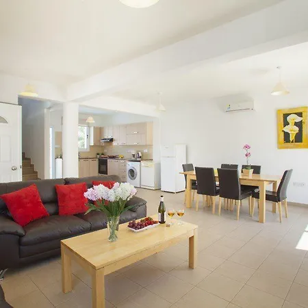 Luxury With A Private Pool And Garden Pernera 31 *