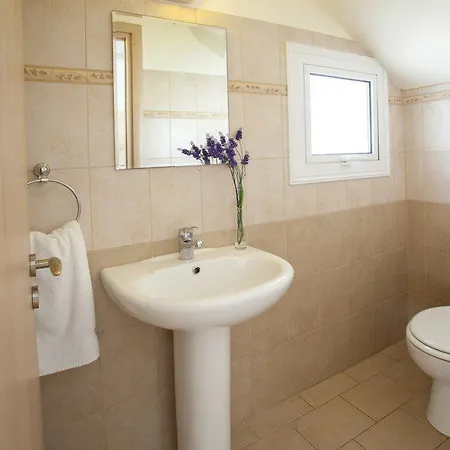 Luxury With A Private Pool And Garden Pernera 31 *