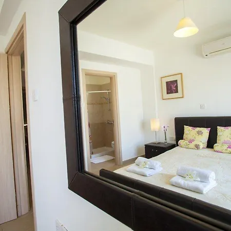 Luxury With A Private Pool And Garden Pernera 31 *