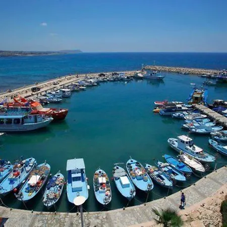 Luxury With A Private Pool And Garden Pernera 31 * Protaras